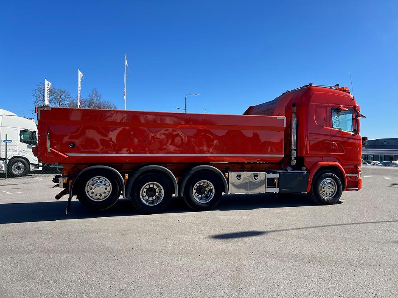 Scania R520 V8 8x4*4 Tridem Tippbil, Plogutrustad 2016 - Tipp