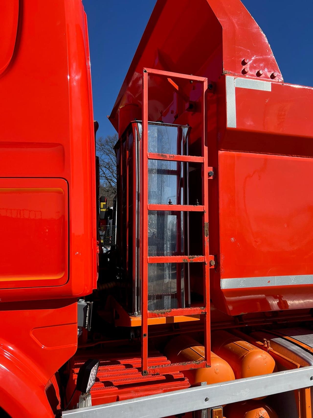 Scania R520 V8 8x4*4 Tridem Tippbil, Plogutrustad 2016 - Tipp