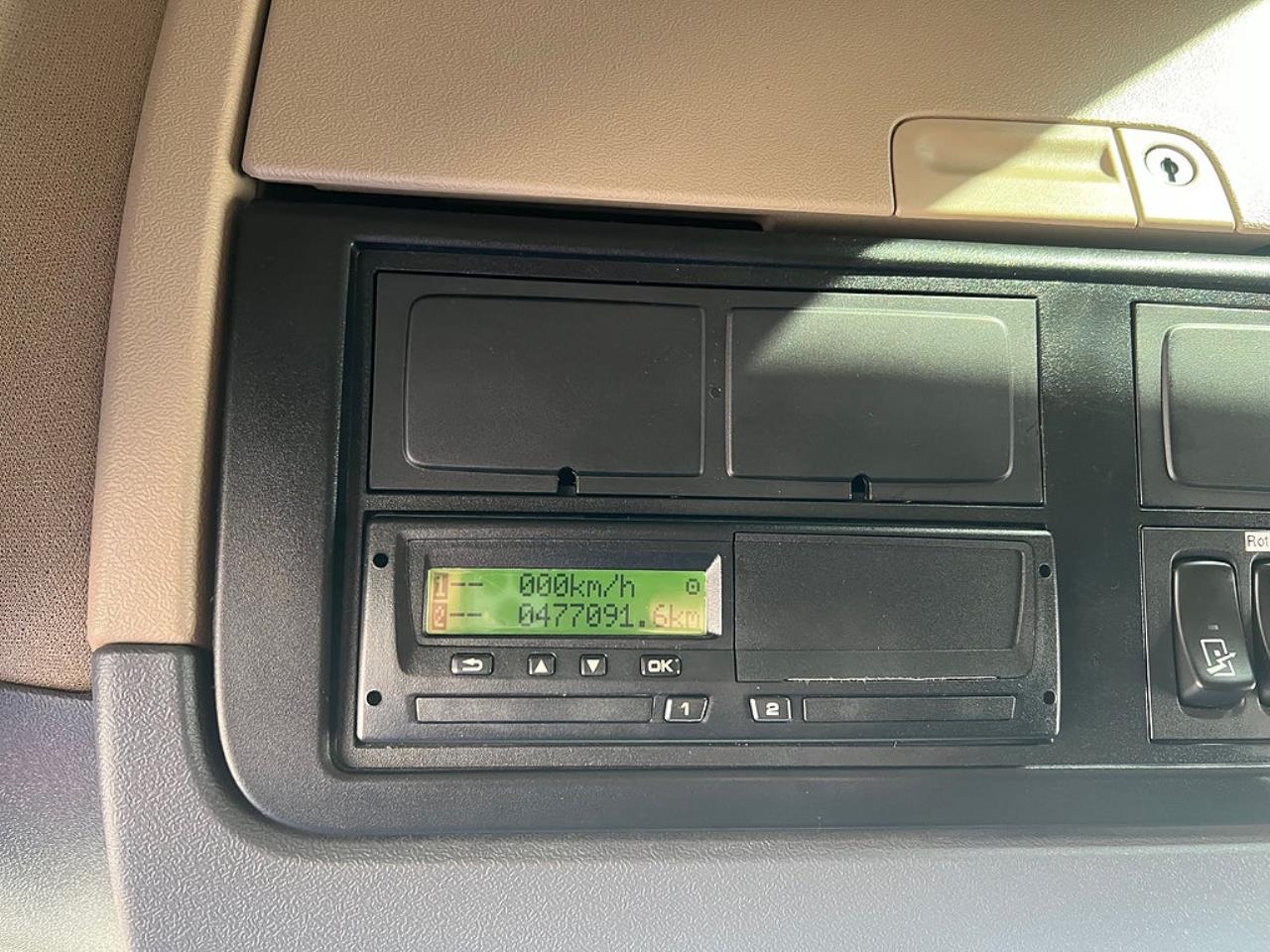 Scania R520 V8 8x4*4 Tridem Tippbil, Plogutrustad 2016 - Tipp