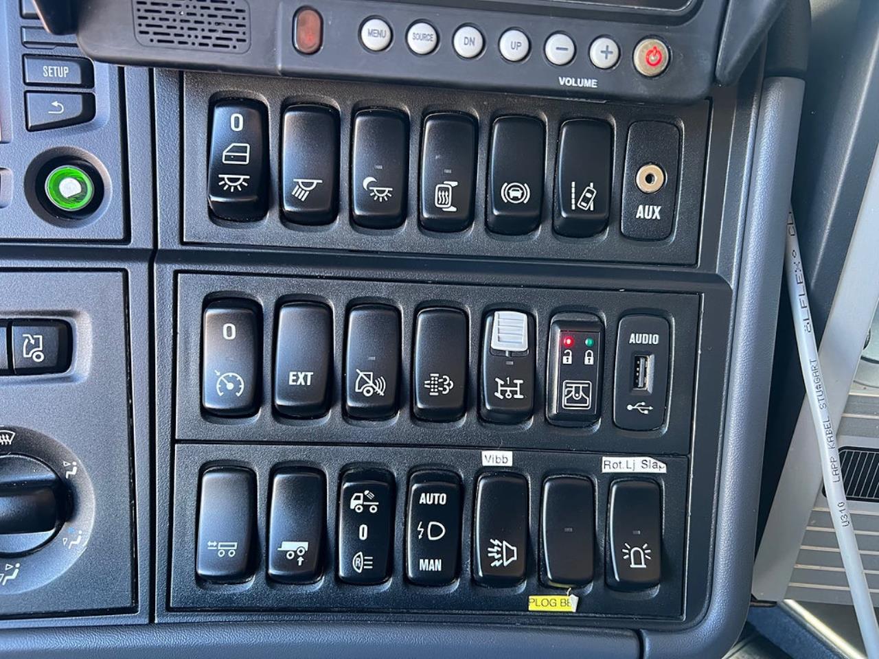 Scania R520 V8 8x4*4 Tridem Tippbil, Plogutrustad 2016 - Tipp