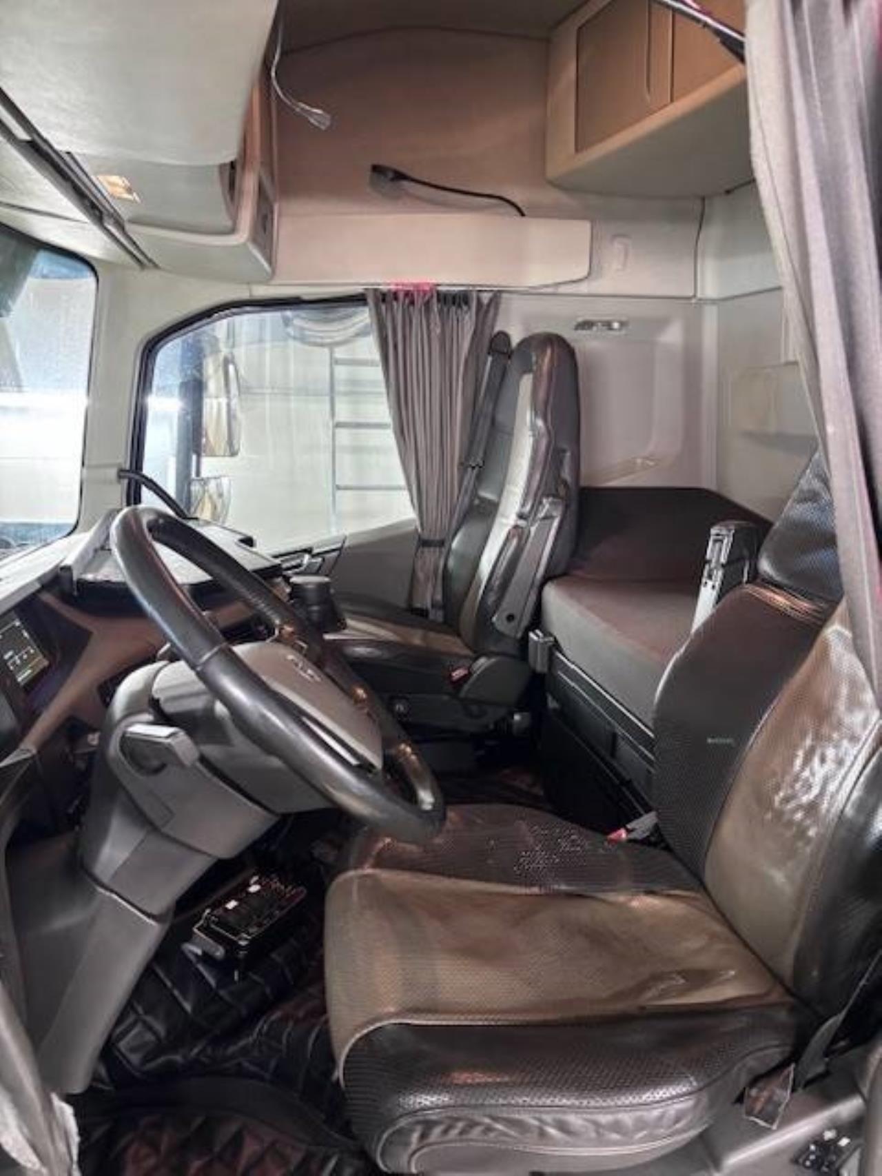 Volvo FH540 Snabbl&aring;s Cameleont 2016 - Tipp