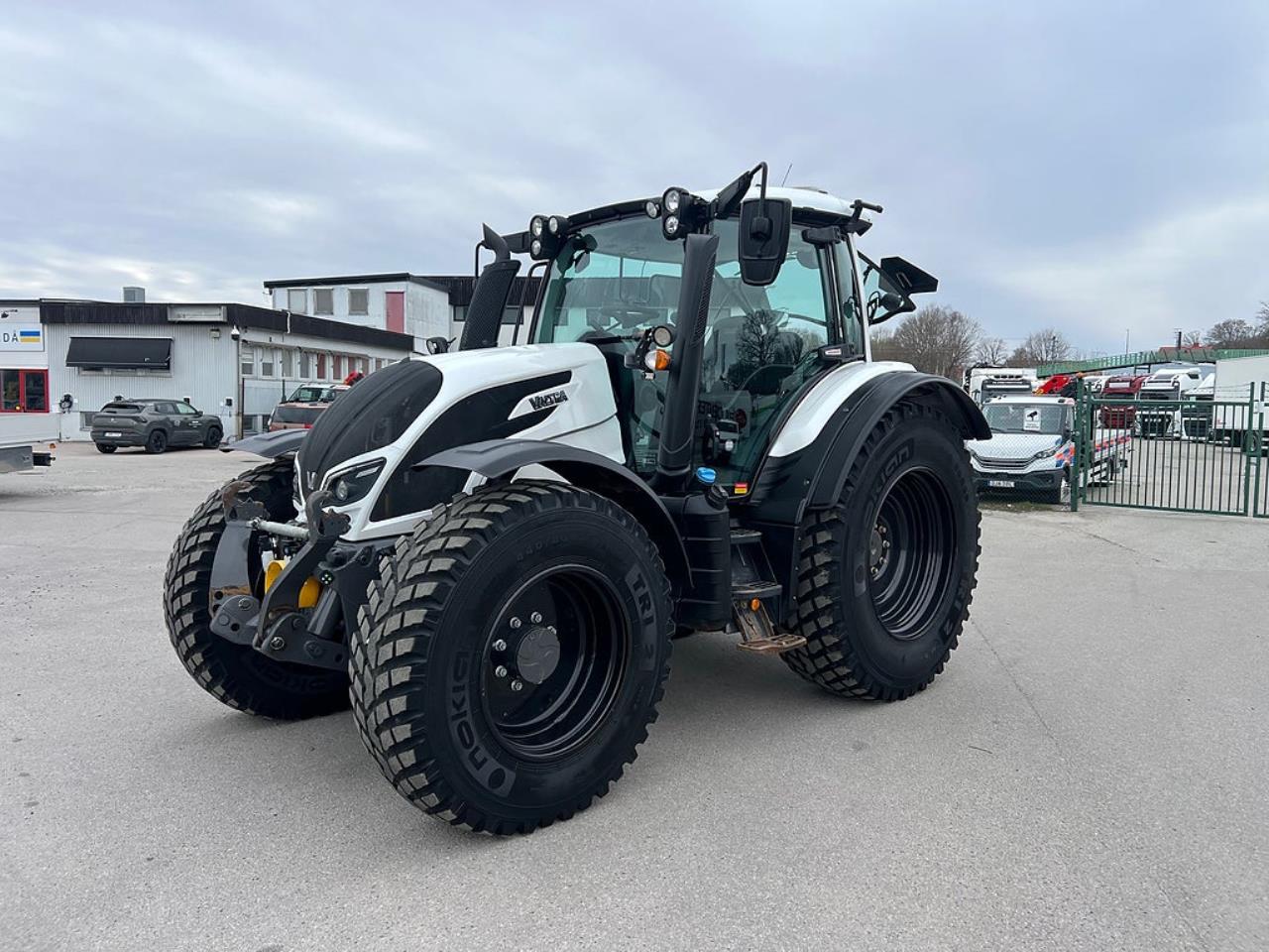 &Ouml;vriga Valtra N124 HiTech Traktor 2020 - &Ouml;vrigt