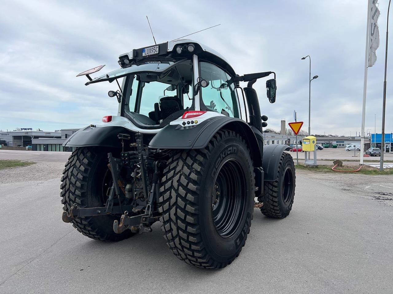 &Ouml;vriga Valtra N124 HiTech Traktor 2020 - &Ouml;vrigt