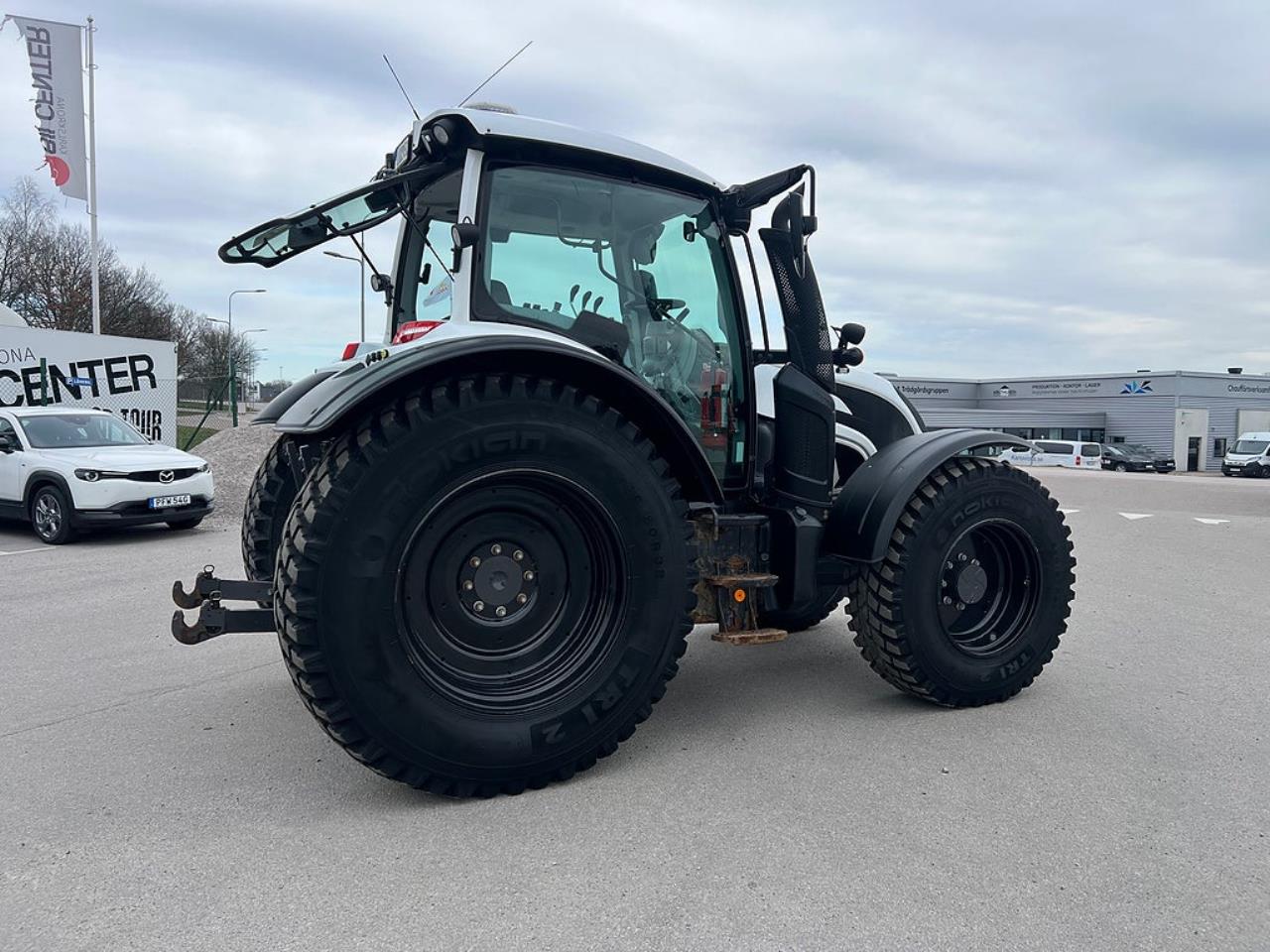 &Ouml;vriga Valtra N124 HiTech Traktor 2020 - &Ouml;vrigt