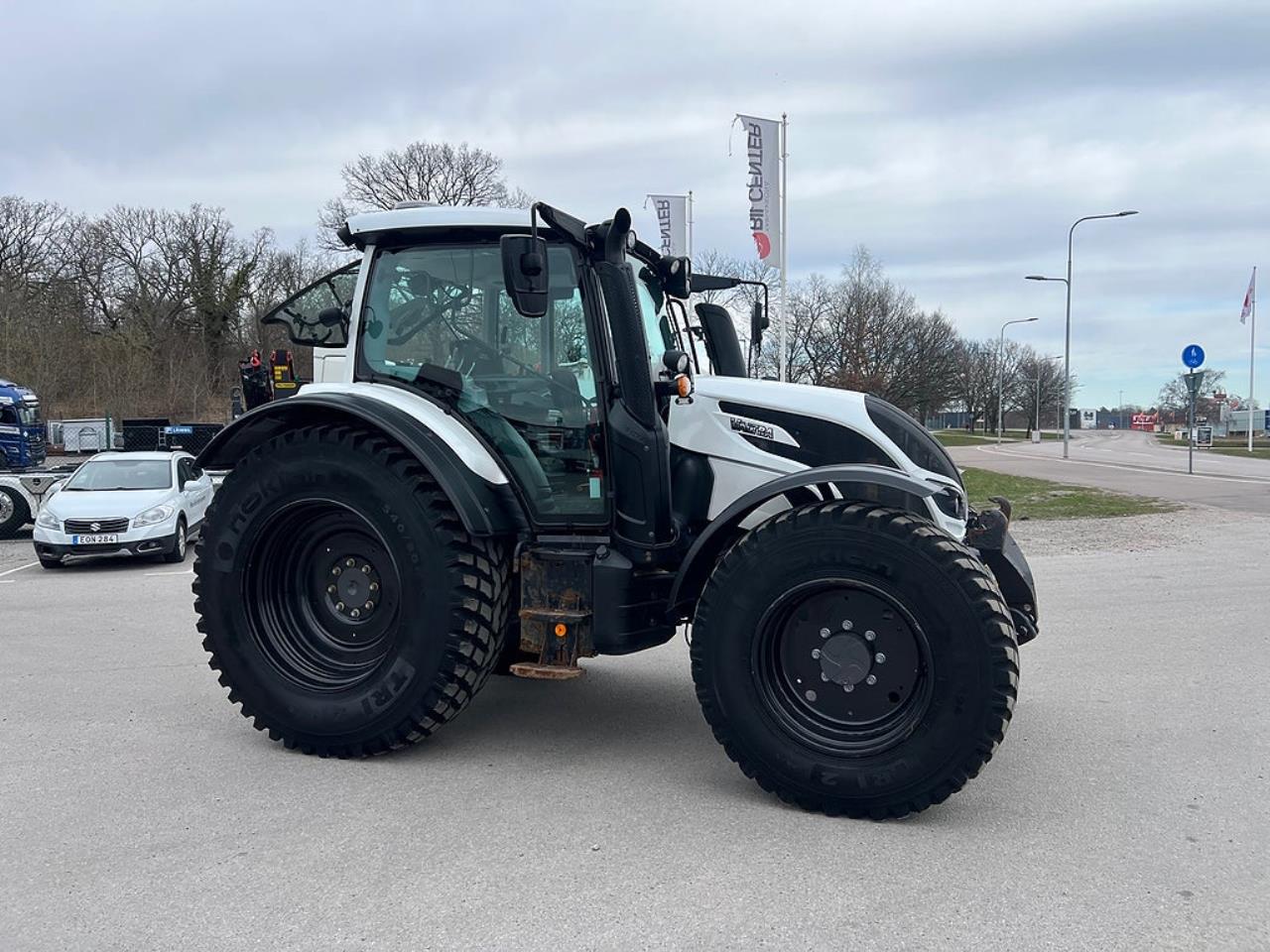 &Ouml;vriga Valtra N124 HiTech Traktor 2020 - &Ouml;vrigt