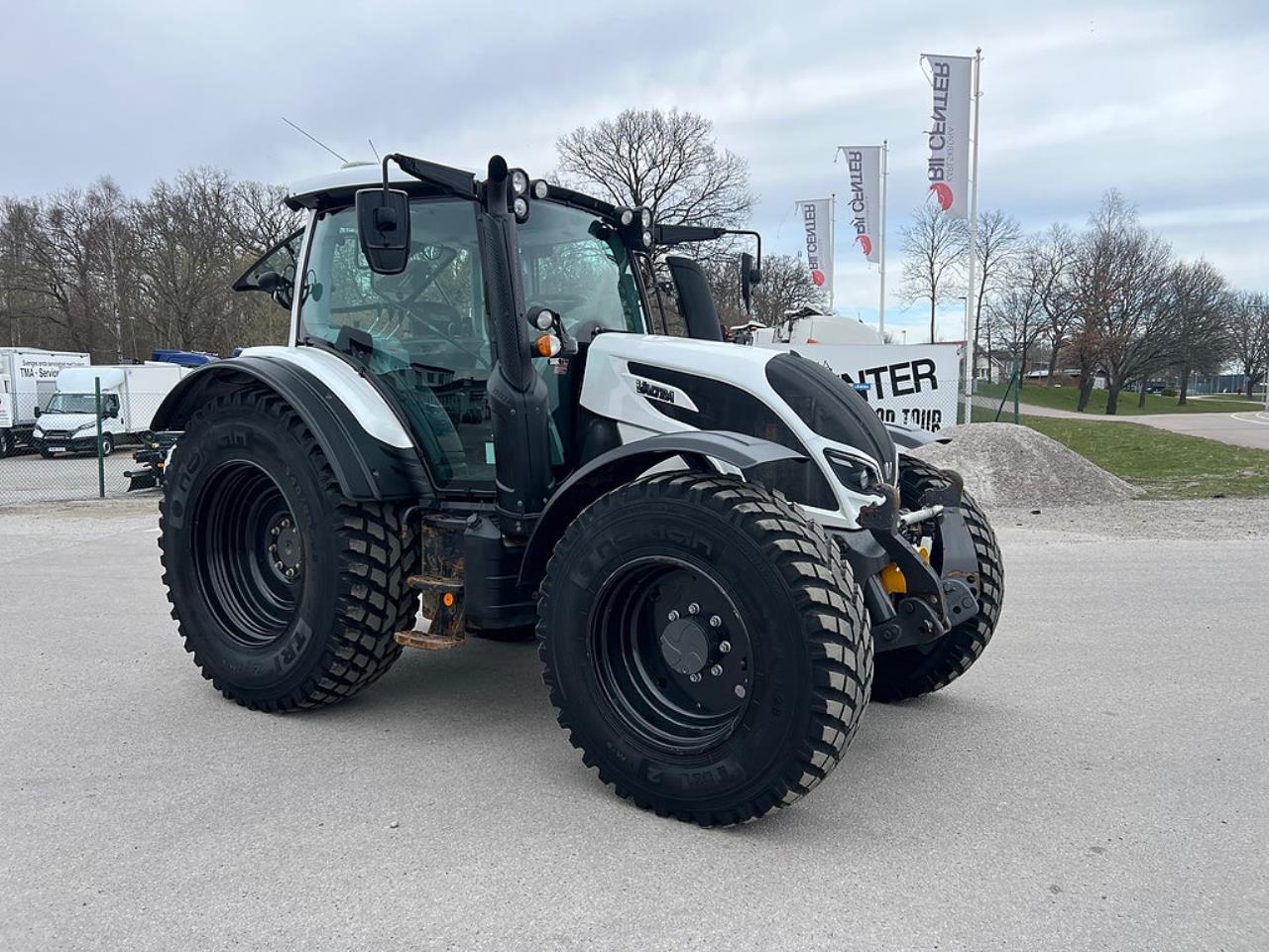 &Ouml;vriga Valtra N124 HiTech Traktor 2020 - &Ouml;vrigt