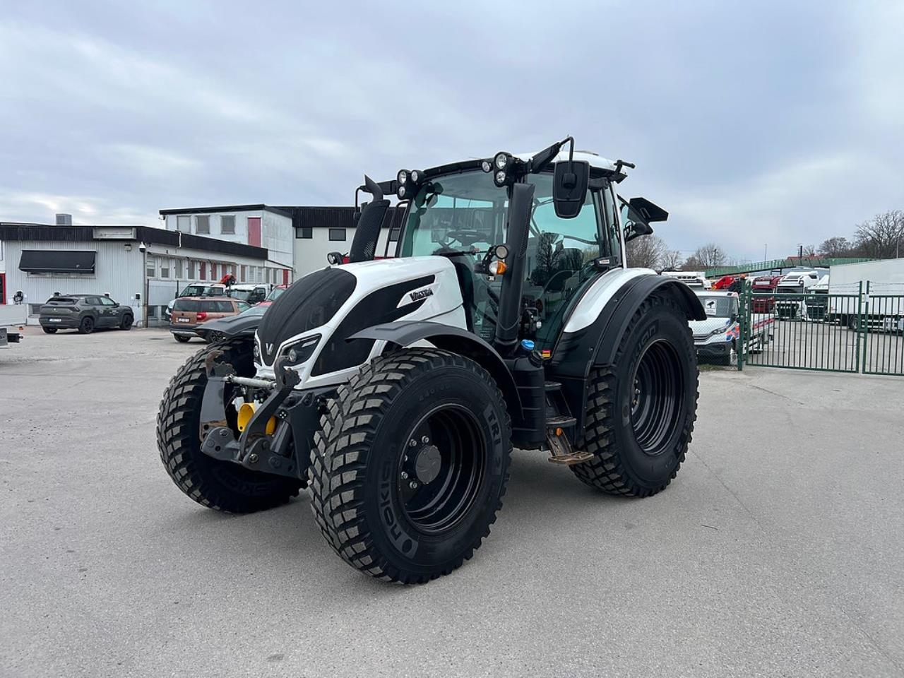 &Ouml;vriga Valtra N124 HiTech Traktor 2020 - &Ouml;vrigt