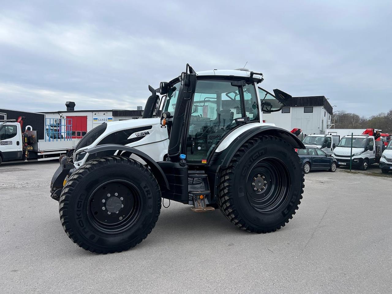 &Ouml;vriga Valtra N124 HiTech Traktor 2020 - &Ouml;vrigt