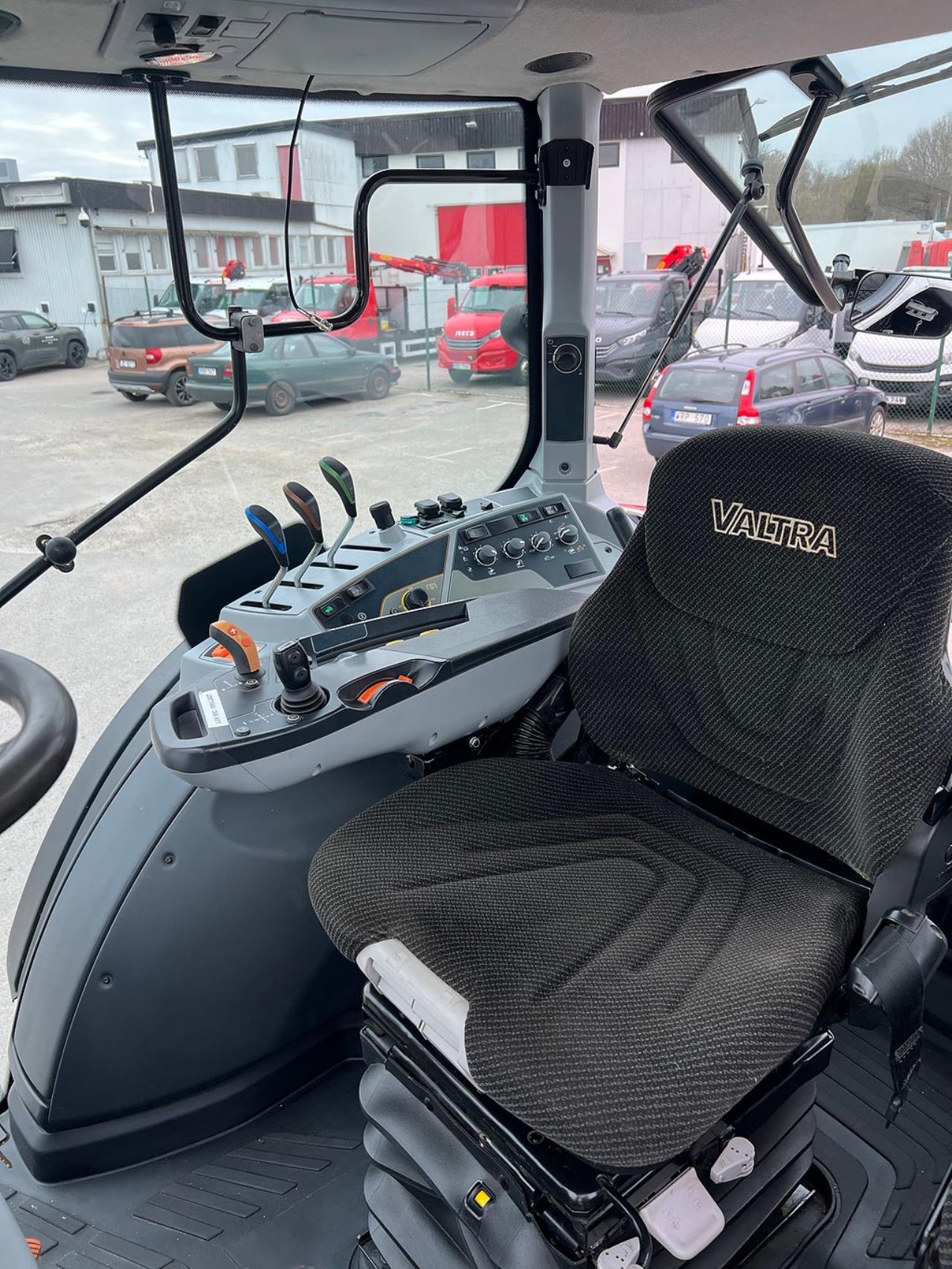 &Ouml;vriga Valtra N124 HiTech Traktor 2020 - &Ouml;vrigt