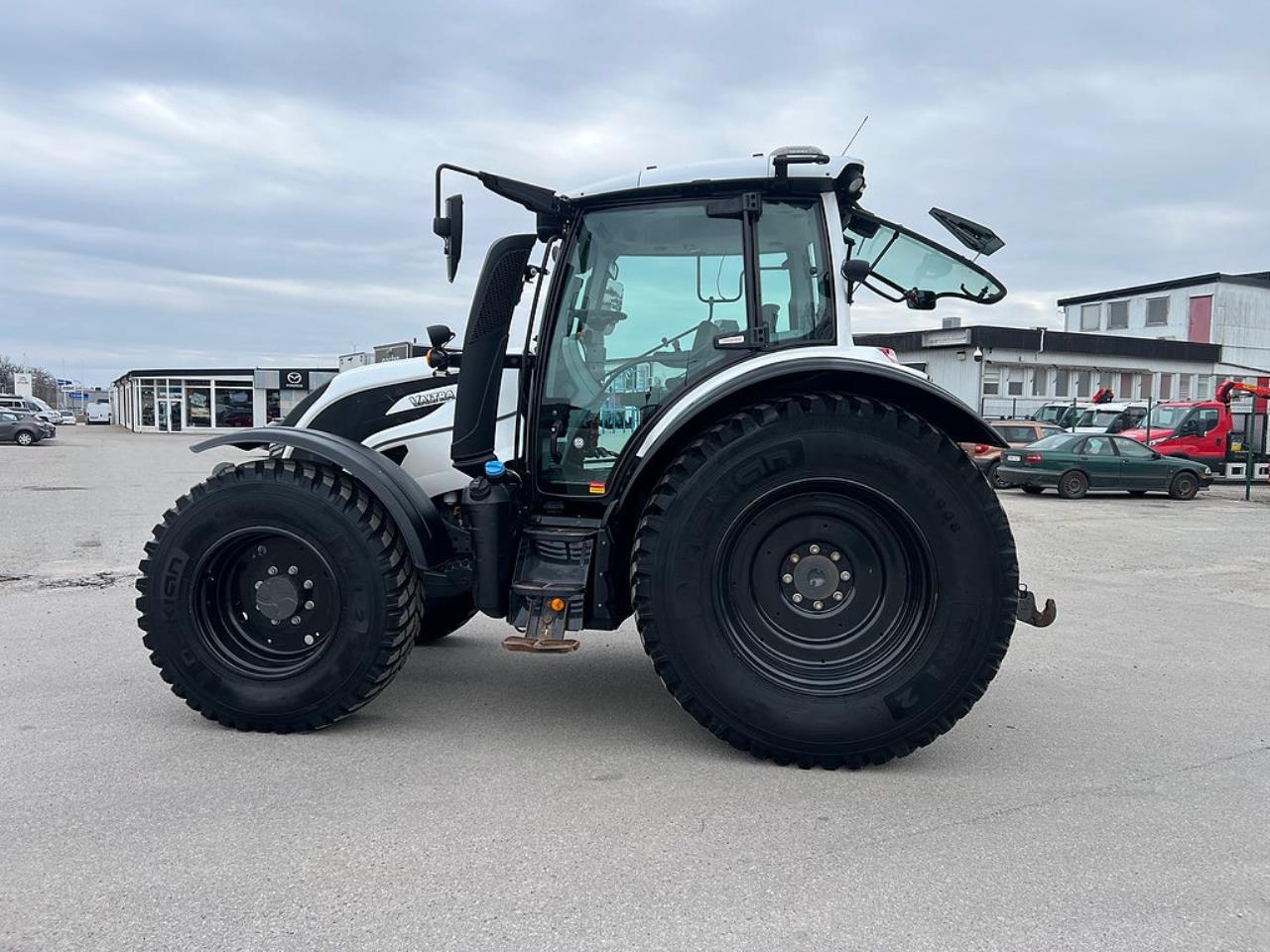 &Ouml;vriga Valtra N124 HiTech Traktor 2020 - &Ouml;vrigt