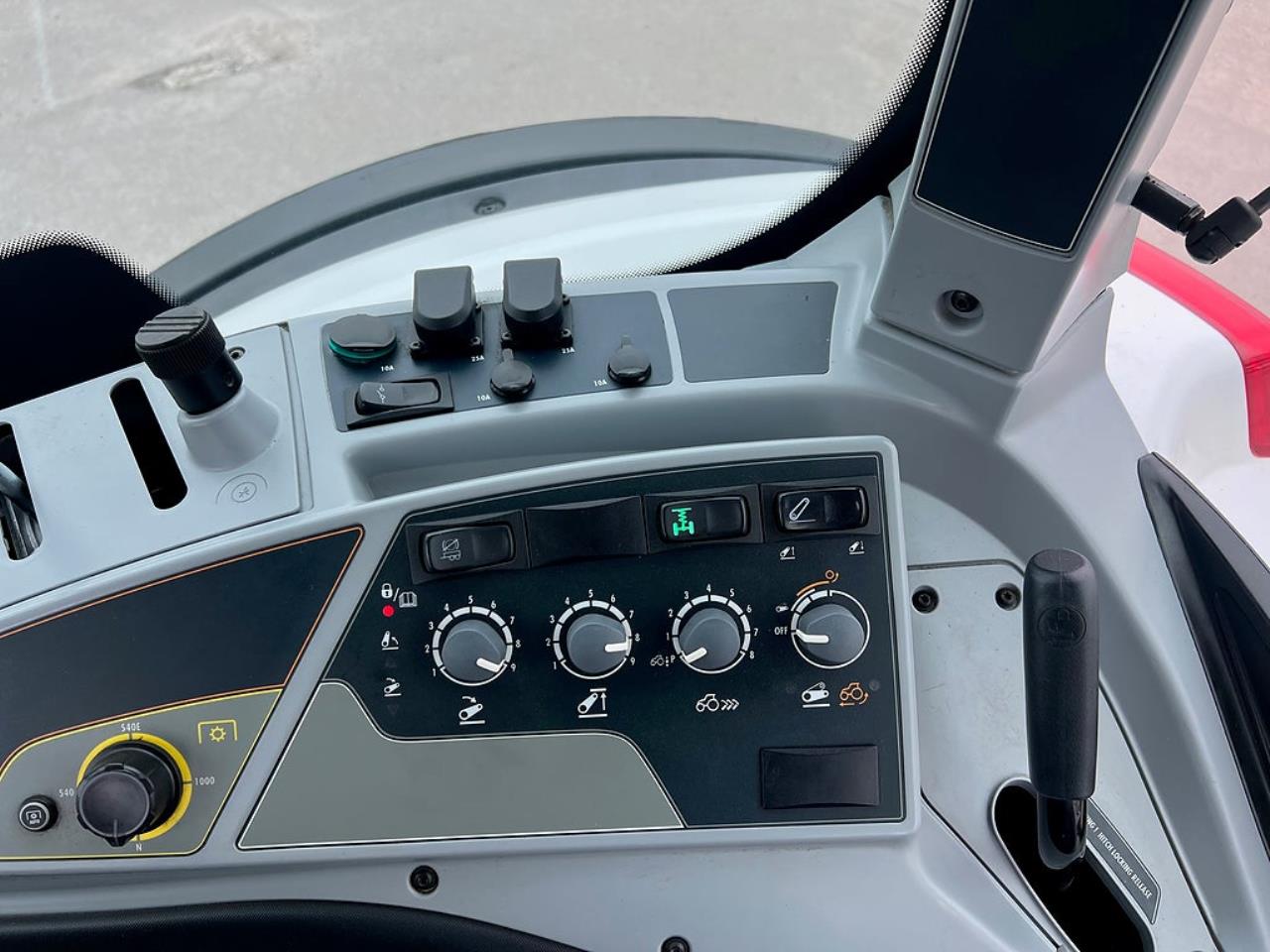 &Ouml;vriga Valtra N124 HiTech Traktor 2020 - &Ouml;vrigt