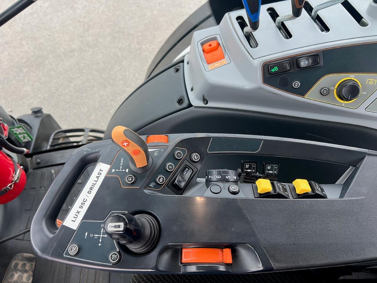 &Ouml;vriga Valtra N124 HiTech Traktor 2020 - &Ouml;vrigt