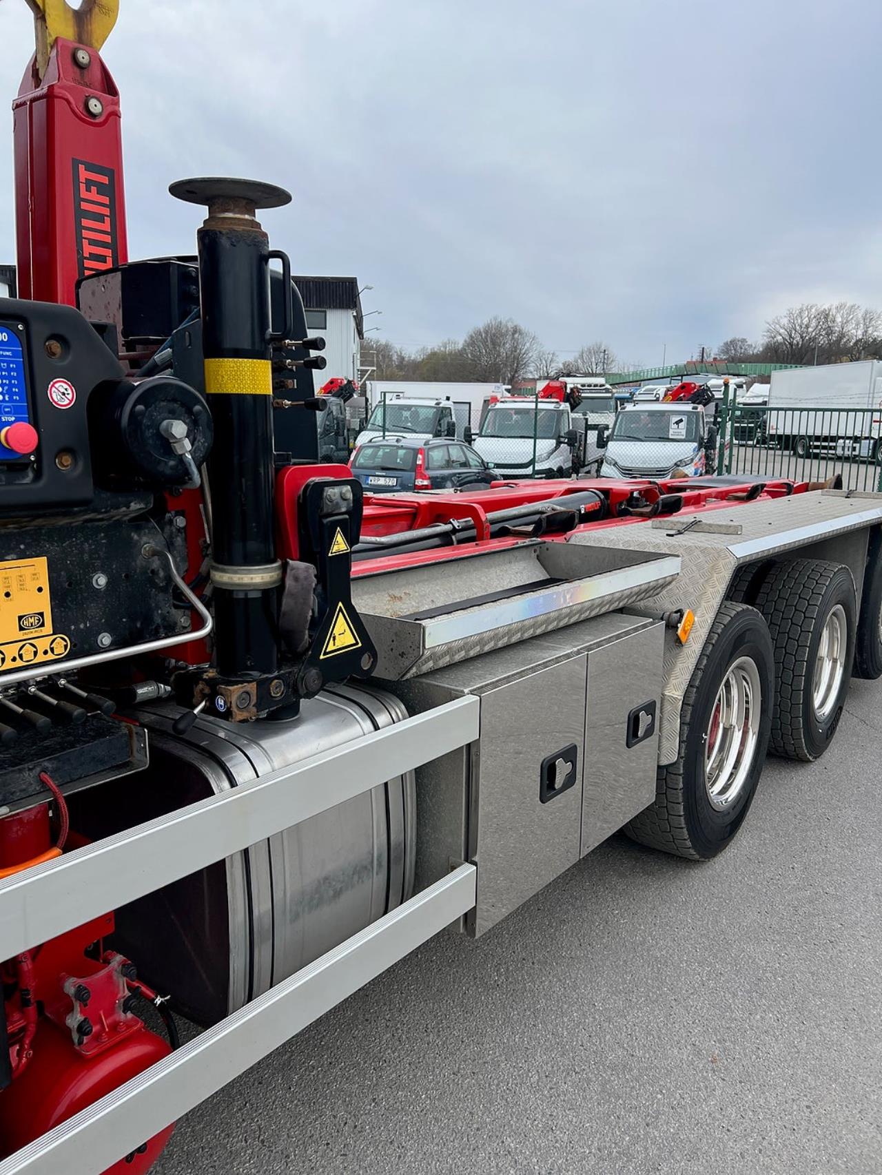 Volvo FMX 500 8x4*4 Tridem Kranv&auml;xlare Euro 6 2022 - Kran