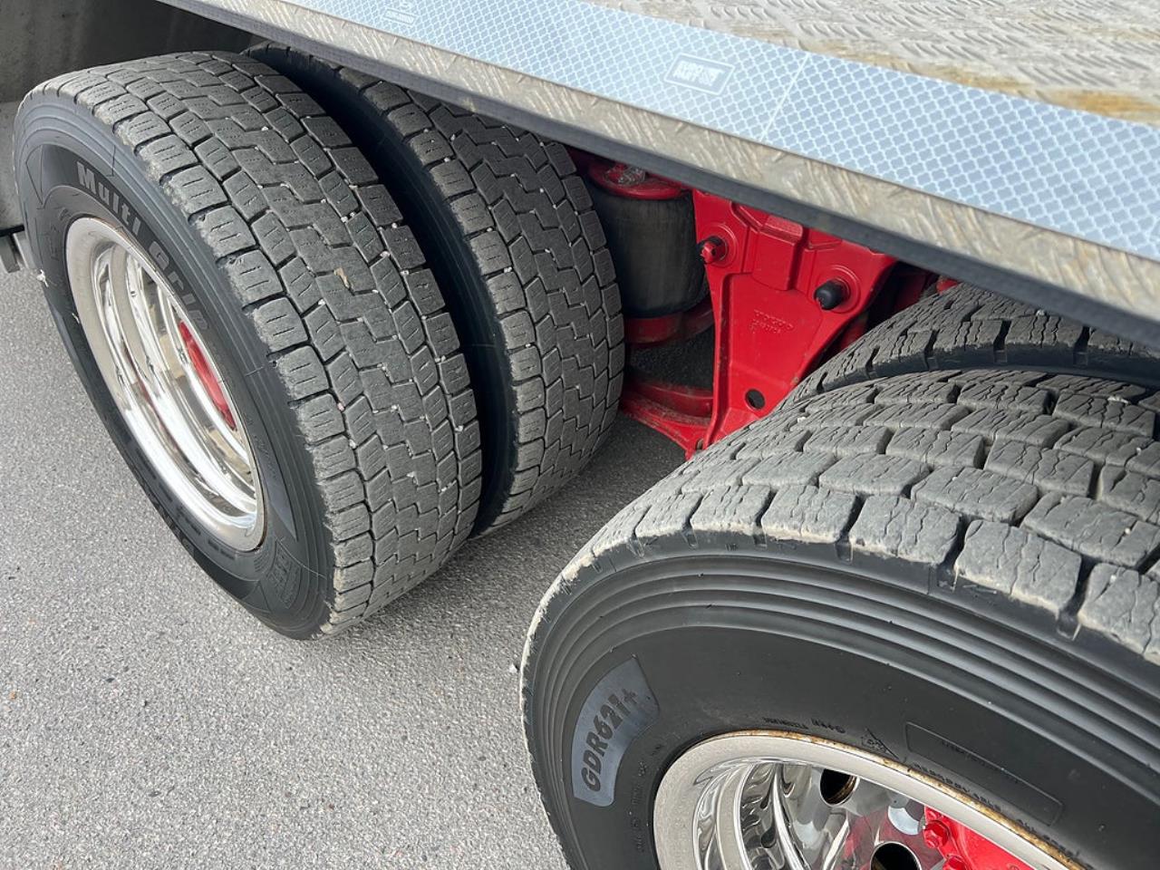 Volvo FMX 500 8x4*4 Tridem Kranv&auml;xlare Euro 6 2022 - Kran