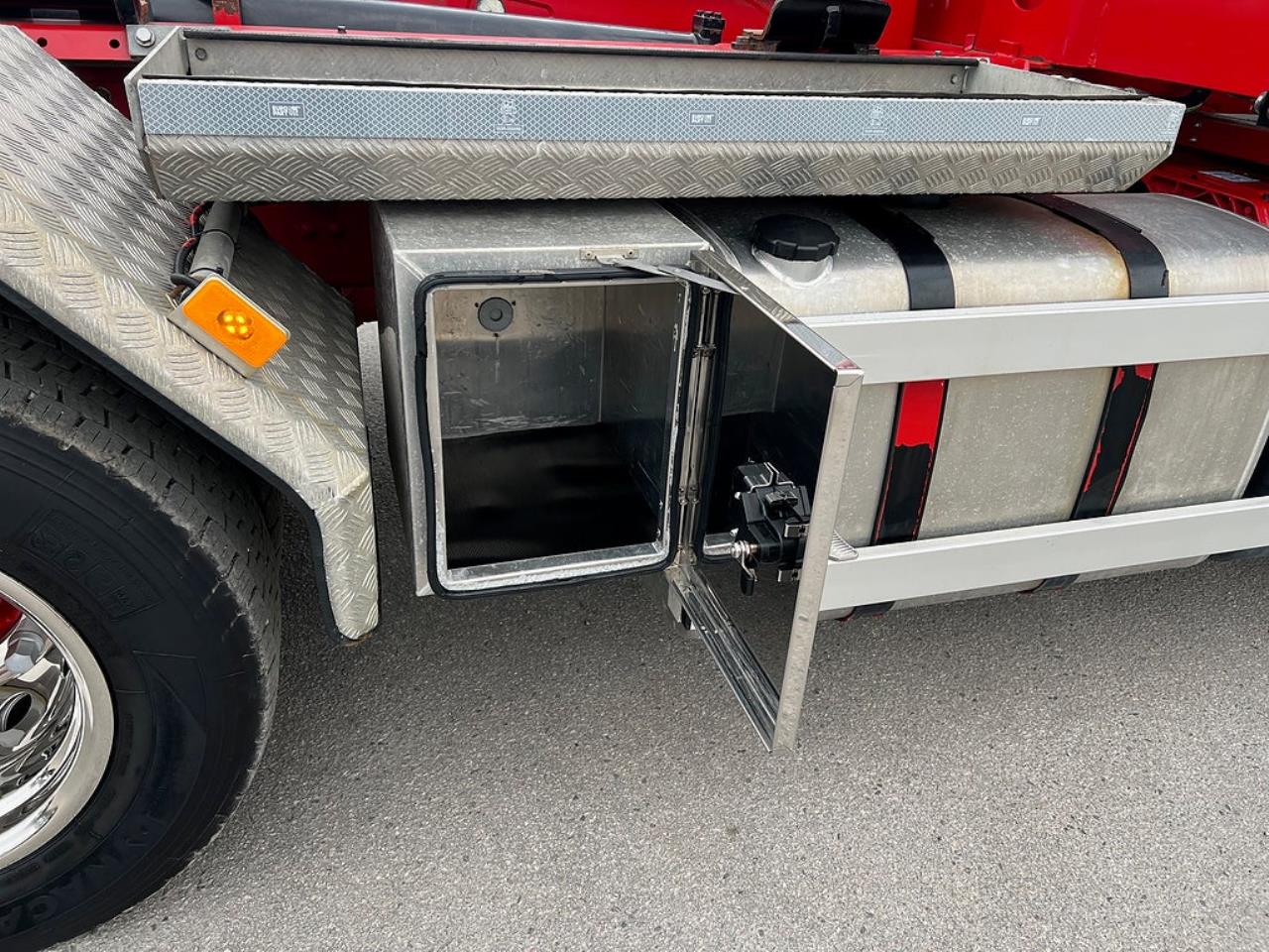 Volvo FMX 500 8x4*4 Tridem Kranv&auml;xlare Euro 6 2022 - Kran