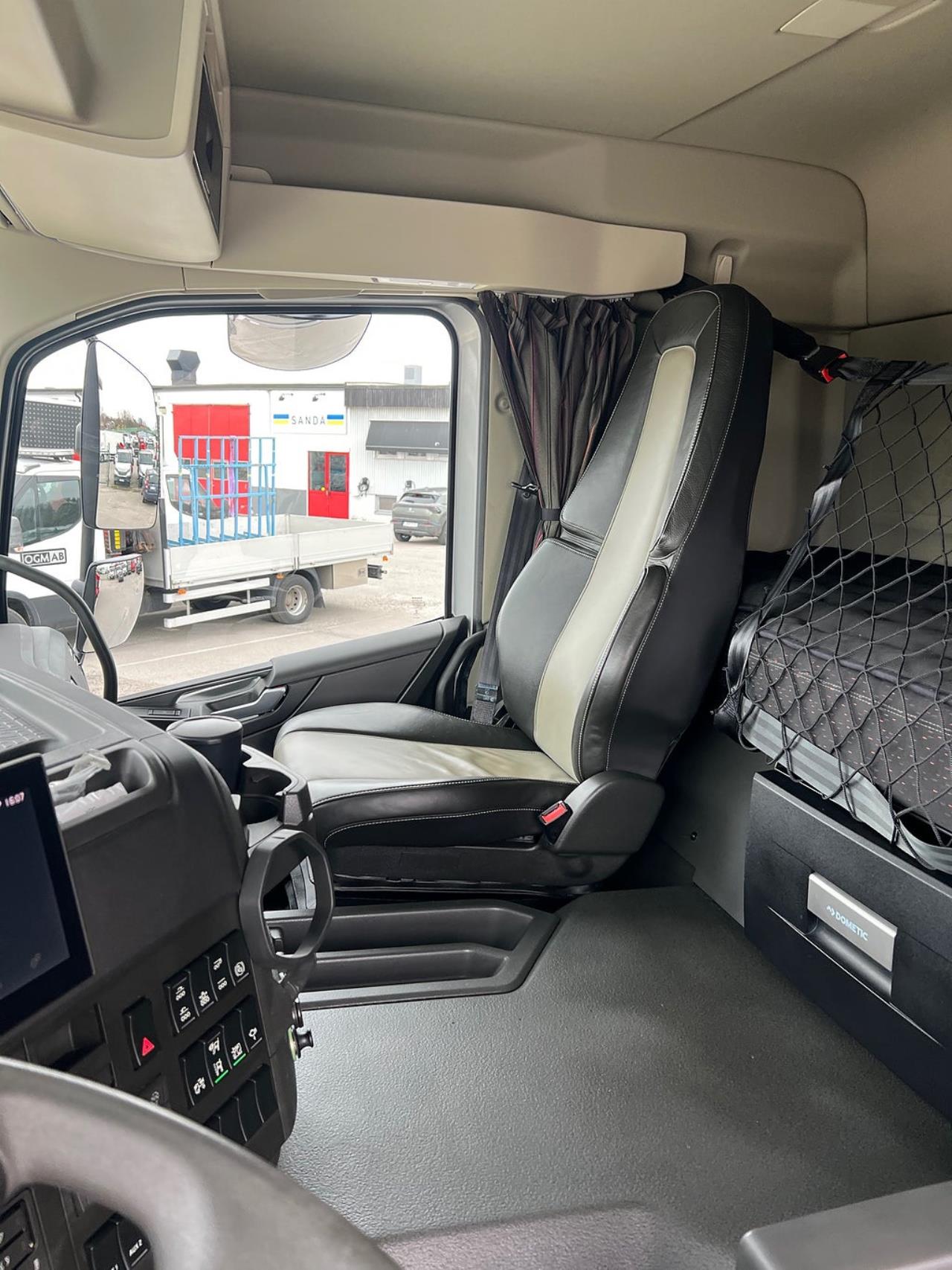 Volvo FMX 500 8x4*4 Tridem Kranv&auml;xlare Euro 6 2022 - Kran