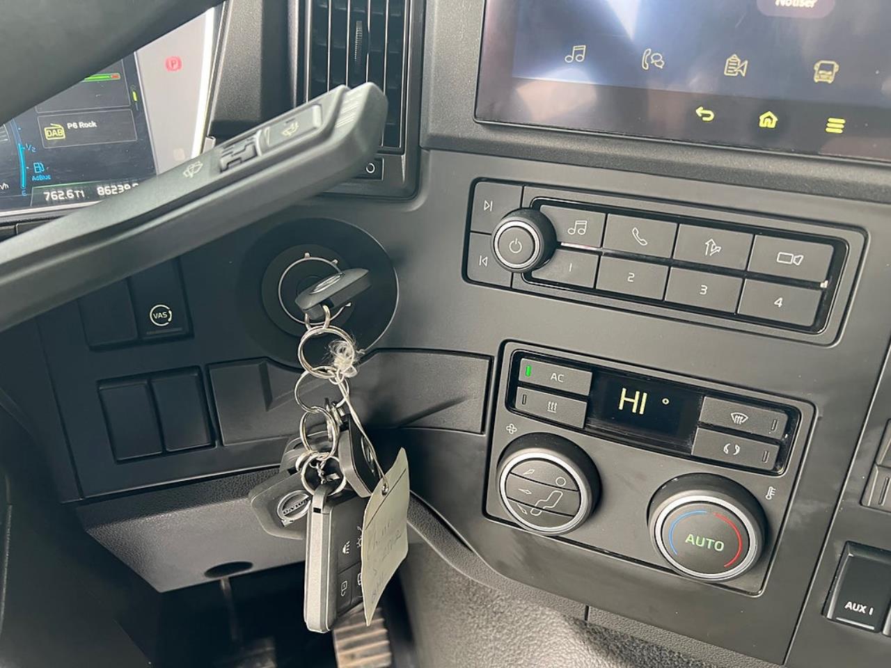 Volvo FMX 500 8x4*4 Tridem Kranv&auml;xlare Euro 6 2022 - Kran