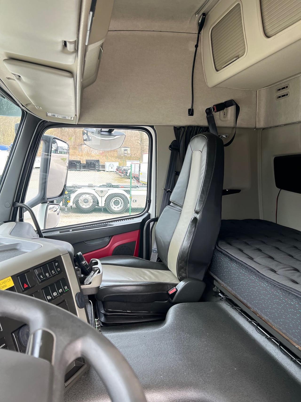 Volvo FM11 460 6x2*4 Kylbil / Frysbil 2 Zons, Korridorbil, 2 Lastplan 2019 - &Ouml;vrigt