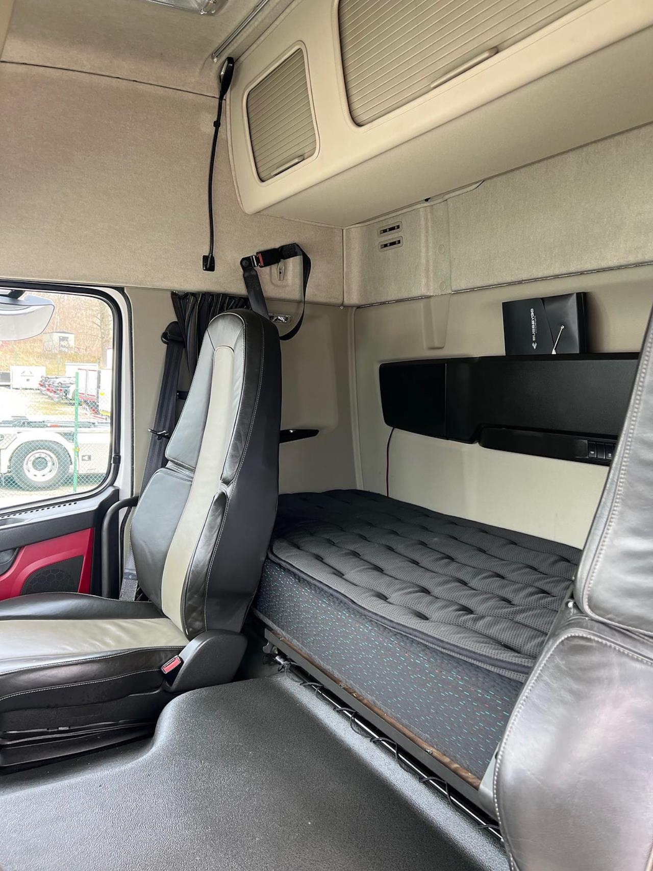 Volvo FM11 460 6x2*4 Kylbil / Frysbil 2 Zons, Korridorbil, 2 Lastplan 2019 - &Ouml;vrigt