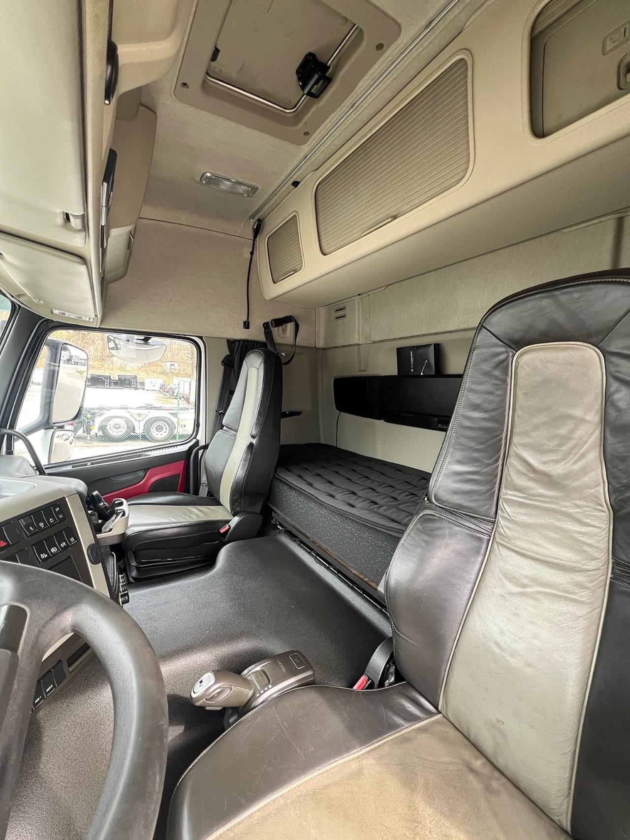 Volvo FM11 460 6x2*4 Kylbil / Frysbil 2 Zons, Korridorbil, 2 Lastplan 2019 - &Ouml;vrigt