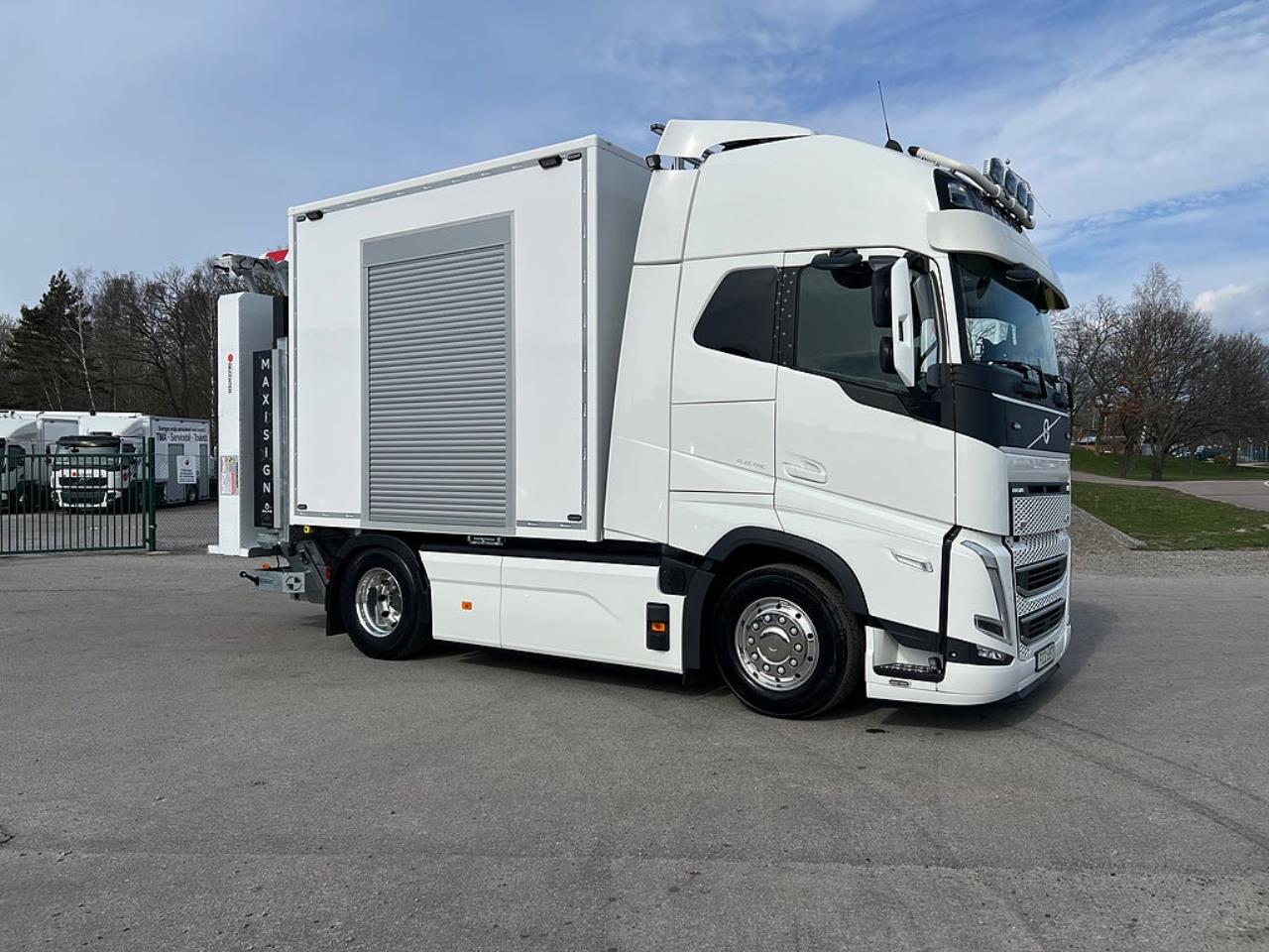 Volvo FH 4x2 Elbil TMA Bil Sk&aring;p med MaxiSign & Verdegro 2022 - Sk&aring;p