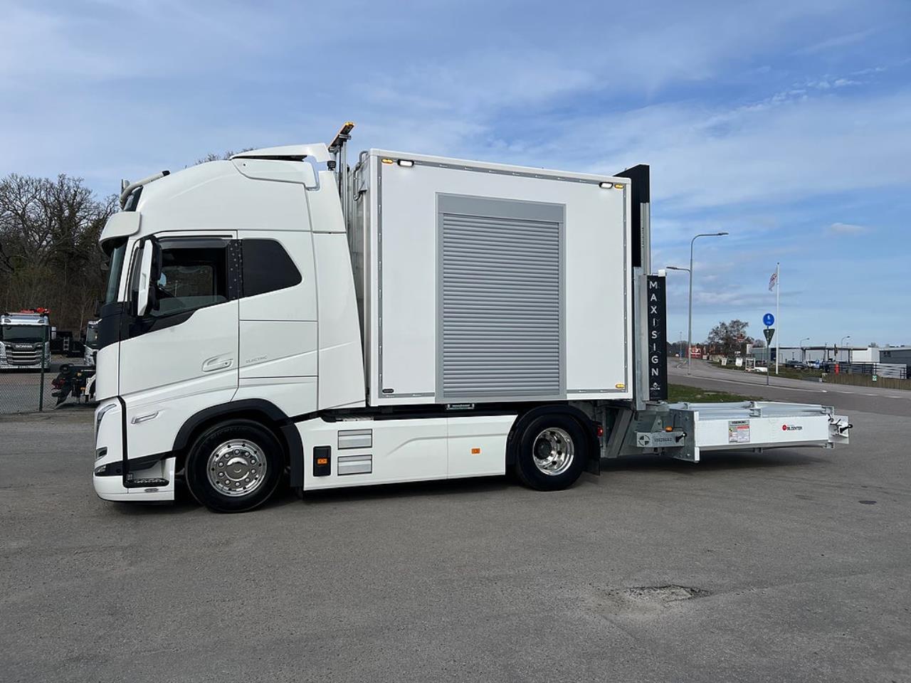 Volvo FH 4x2 Elbil TMA Bil Sk&aring;p med MaxiSign & Verdegro 2022 - Sk&aring;p