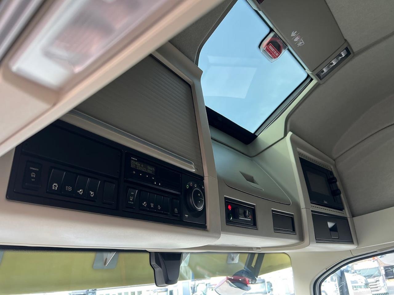 Volvo FH 4x2 Elbil TMA Bil Sk&aring;p med MaxiSign & Verdegro 2022 - Sk&aring;p