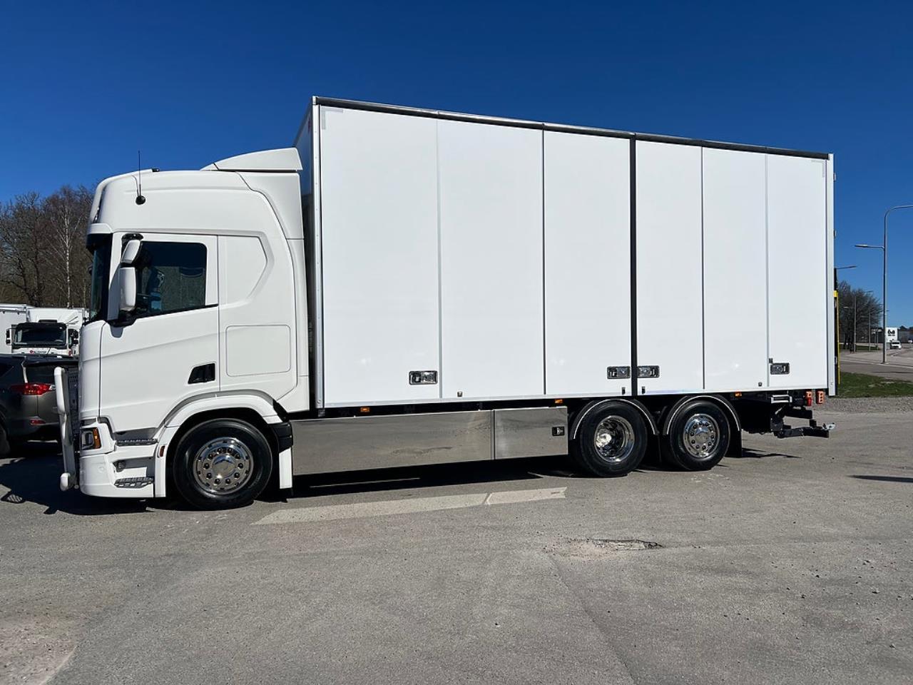 Scania R560 6x2*4 Sk&aring;pbil, &Ouml;ppningsbarsida PLS Sk&aring;p 2026 - Sk&aring;p