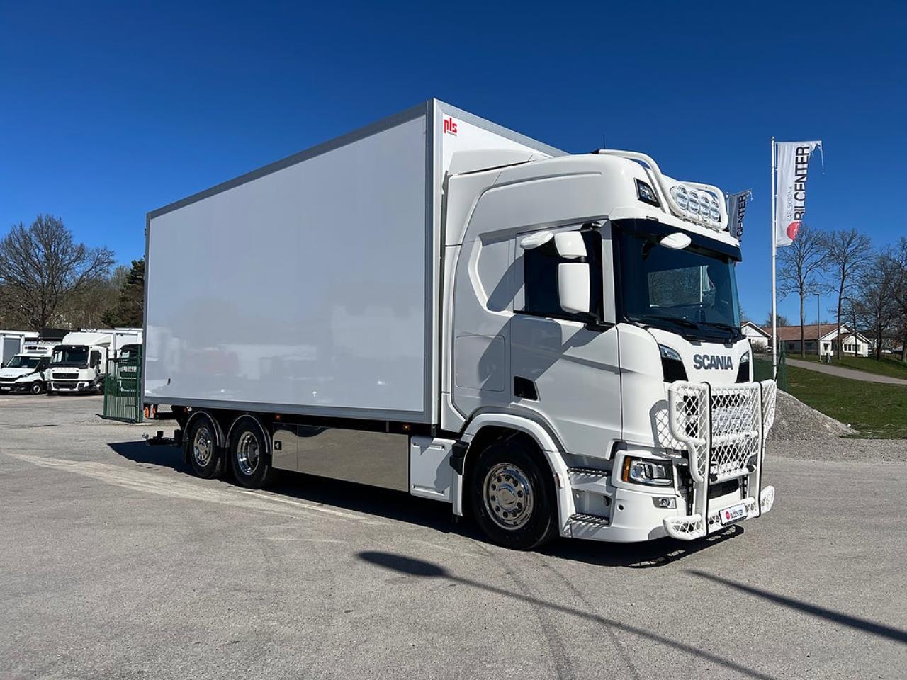 Scania R560 6x2*4 Sk&aring;pbil, &Ouml;ppningsbarsida PLS Sk&aring;p 2026 - Sk&aring;p