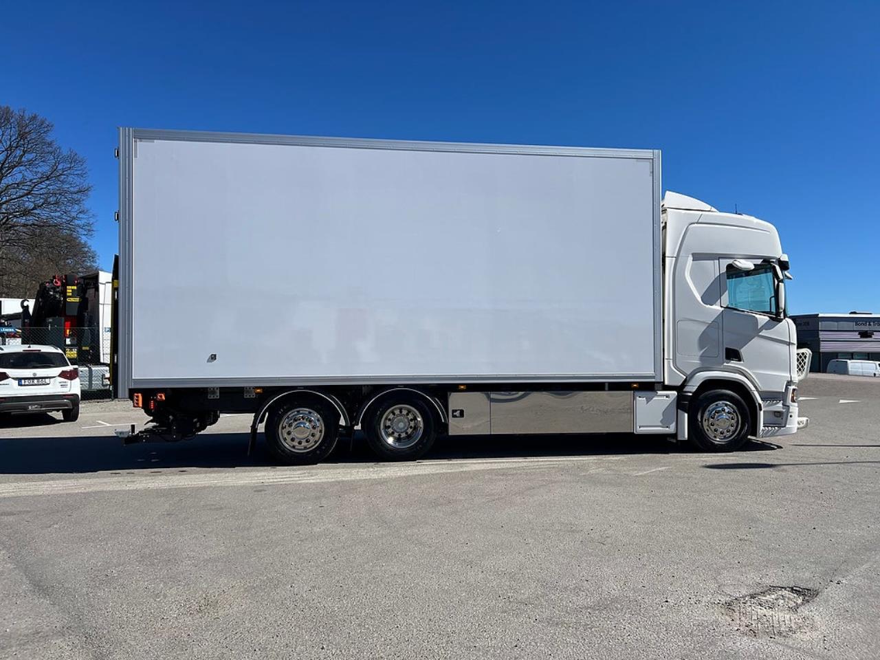 Scania R560 6x2*4 Sk&aring;pbil, &Ouml;ppningsbarsida PLS Sk&aring;p 2026 - Sk&aring;p