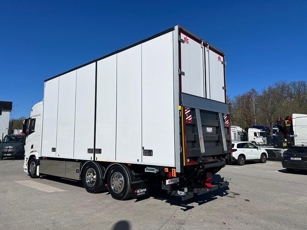 Scania R560 6x2*4 Sk&aring;pbil, &Ouml;ppningsbarsida PLS Sk&aring;p 2026 - Sk&aring;p