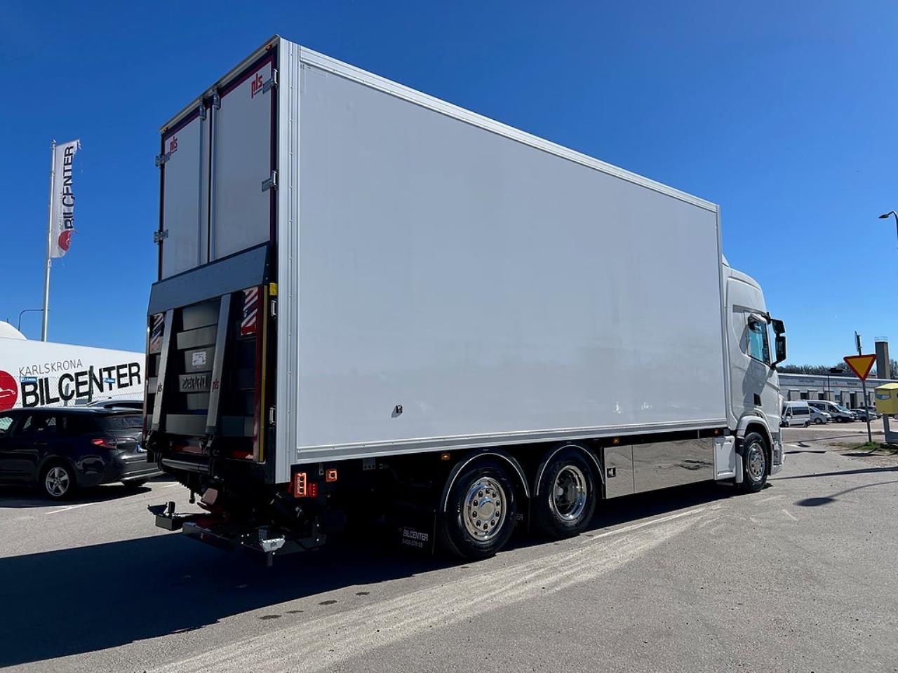 Scania R560 6x2*4 Sk&aring;pbil, &Ouml;ppningsbarsida PLS Sk&aring;p 2026 - Sk&aring;p