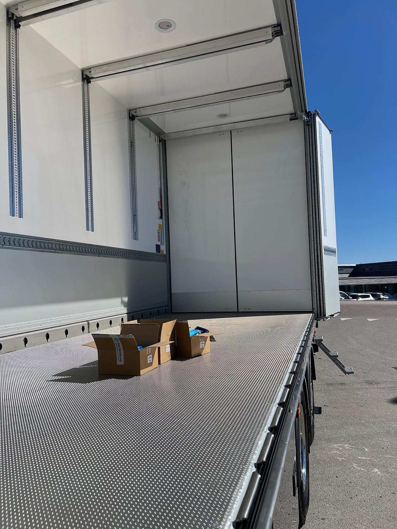 Scania R560 6x2*4 Sk&aring;pbil, &Ouml;ppningsbarsida PLS Sk&aring;p 2026 - Sk&aring;p