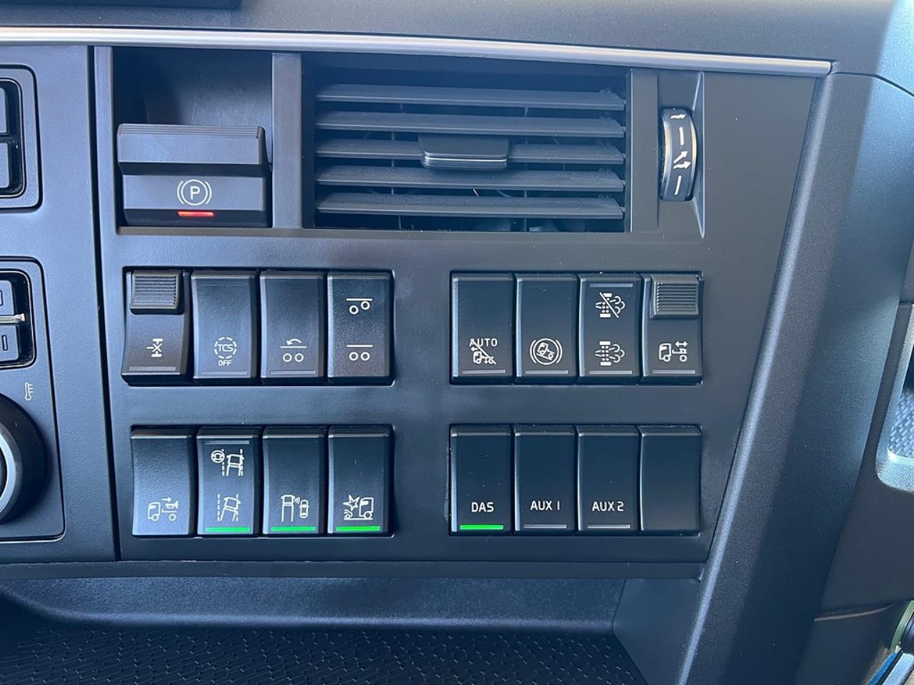 Volvo FH13 500 6x2 Dragbil *3600 Mil*, 4 Sitsig, Euro 6 2022 - Dragbil