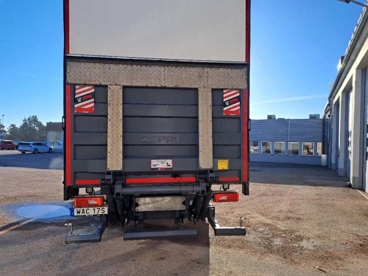 Scania P280B4X2NB 2023 - Sk&aring;p