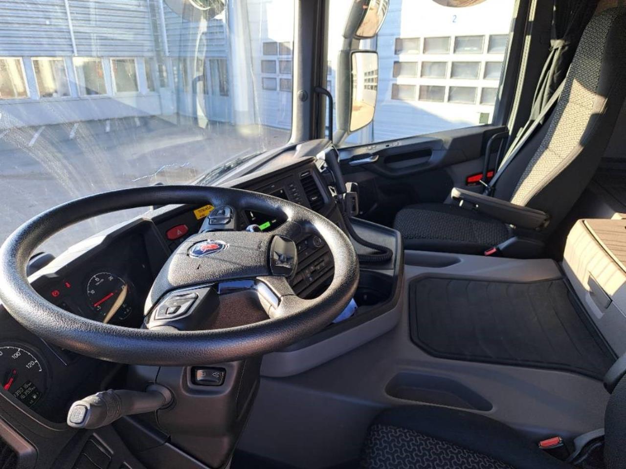 Scania P280B4X2NB 2023 - Sk&aring;p