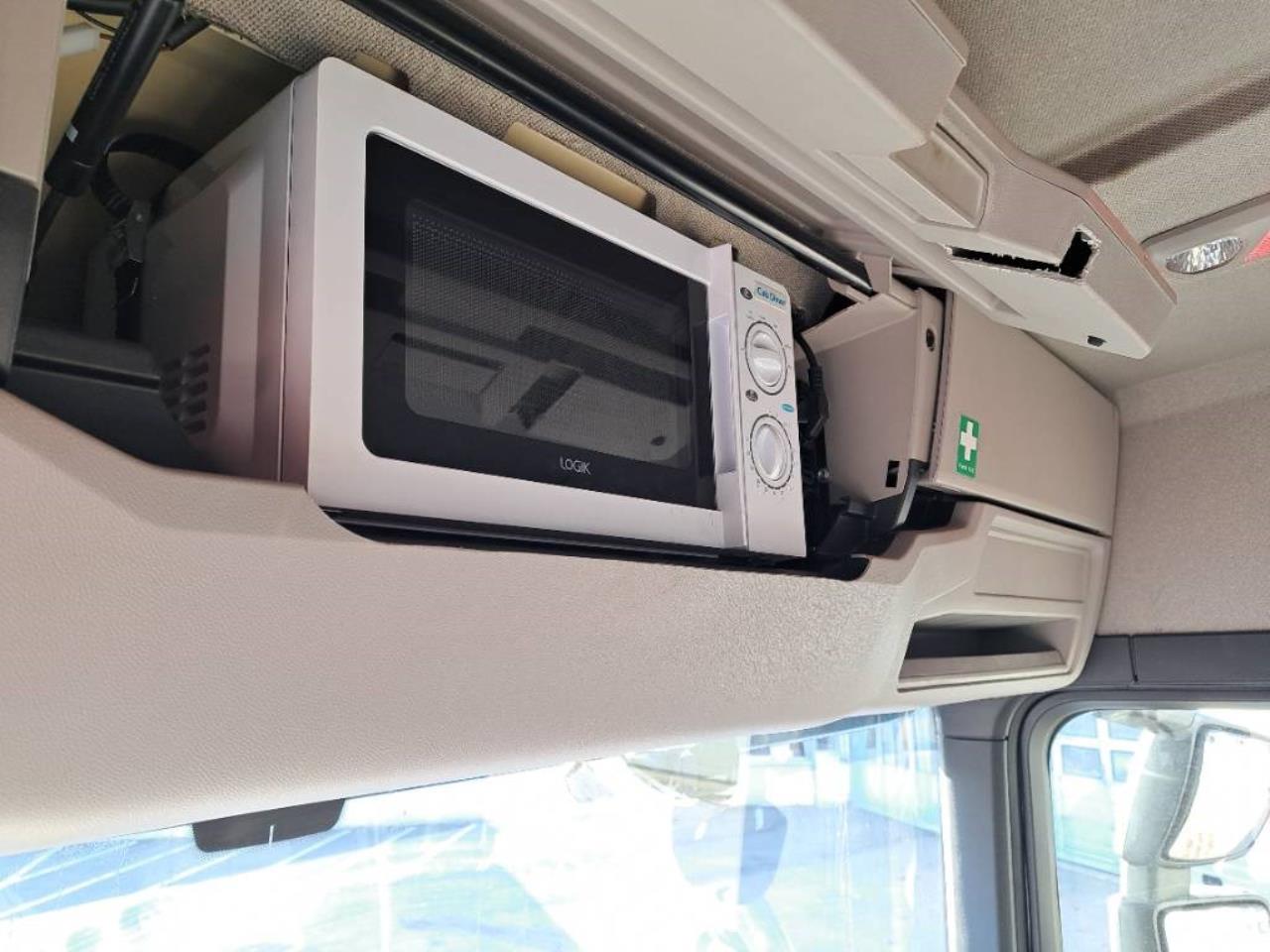 Scania P280B4X2NB 2023 - Sk&aring;p