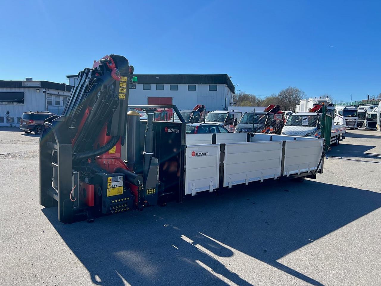 &Ouml;vriga Nytt Kranflak med Tipp & Palfinger 22002 Kran 2026 - &Ouml;vrigt