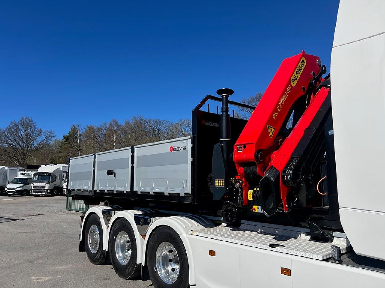 &Ouml;vriga Nytt Kranflak med Tipp & Palfinger 22002 Kran 2026 - &Ouml;vrigt