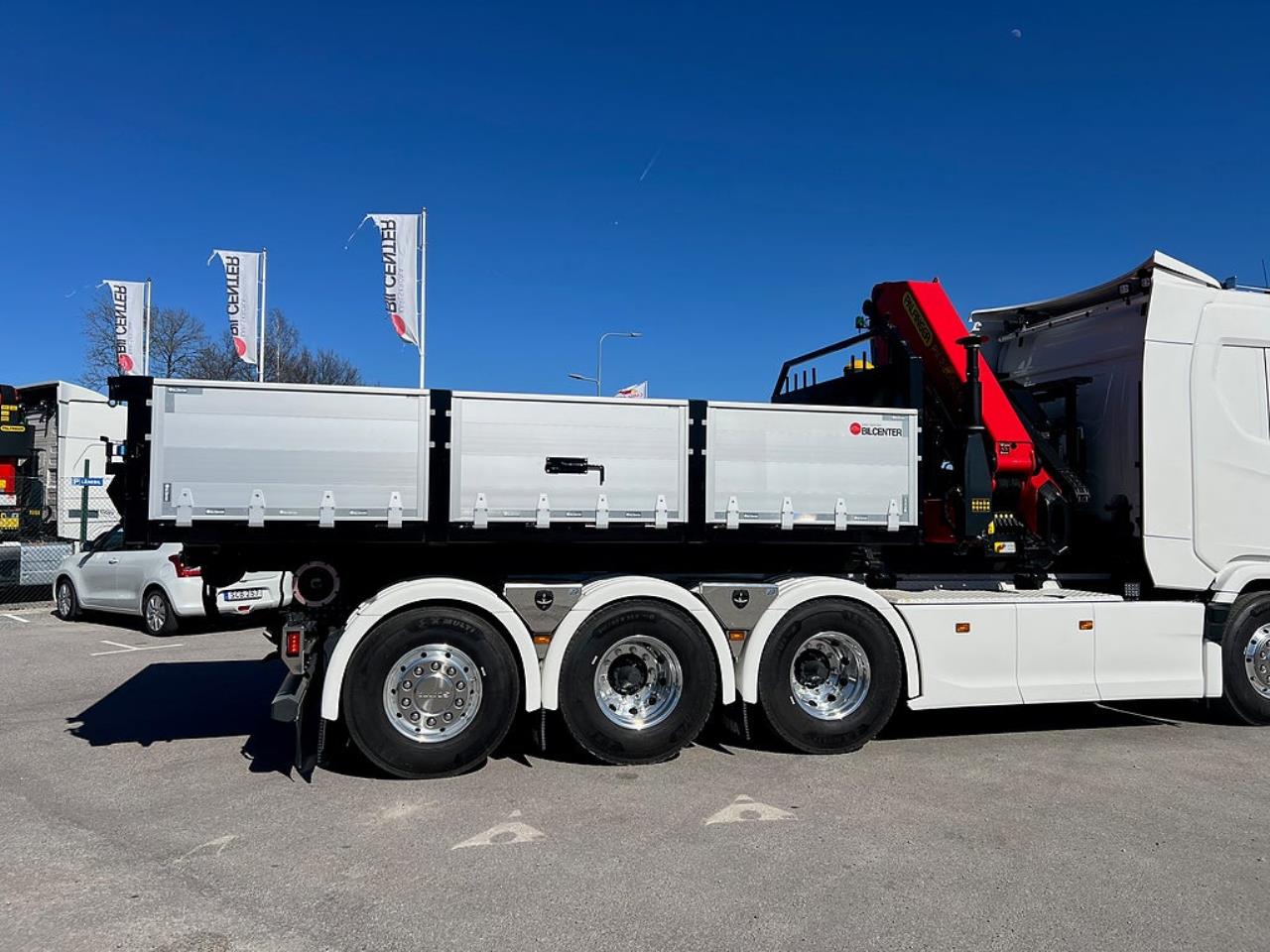 &Ouml;vriga Nytt Kranflak med Tipp & Palfinger 22002 Kran 2026 - &Ouml;vrigt