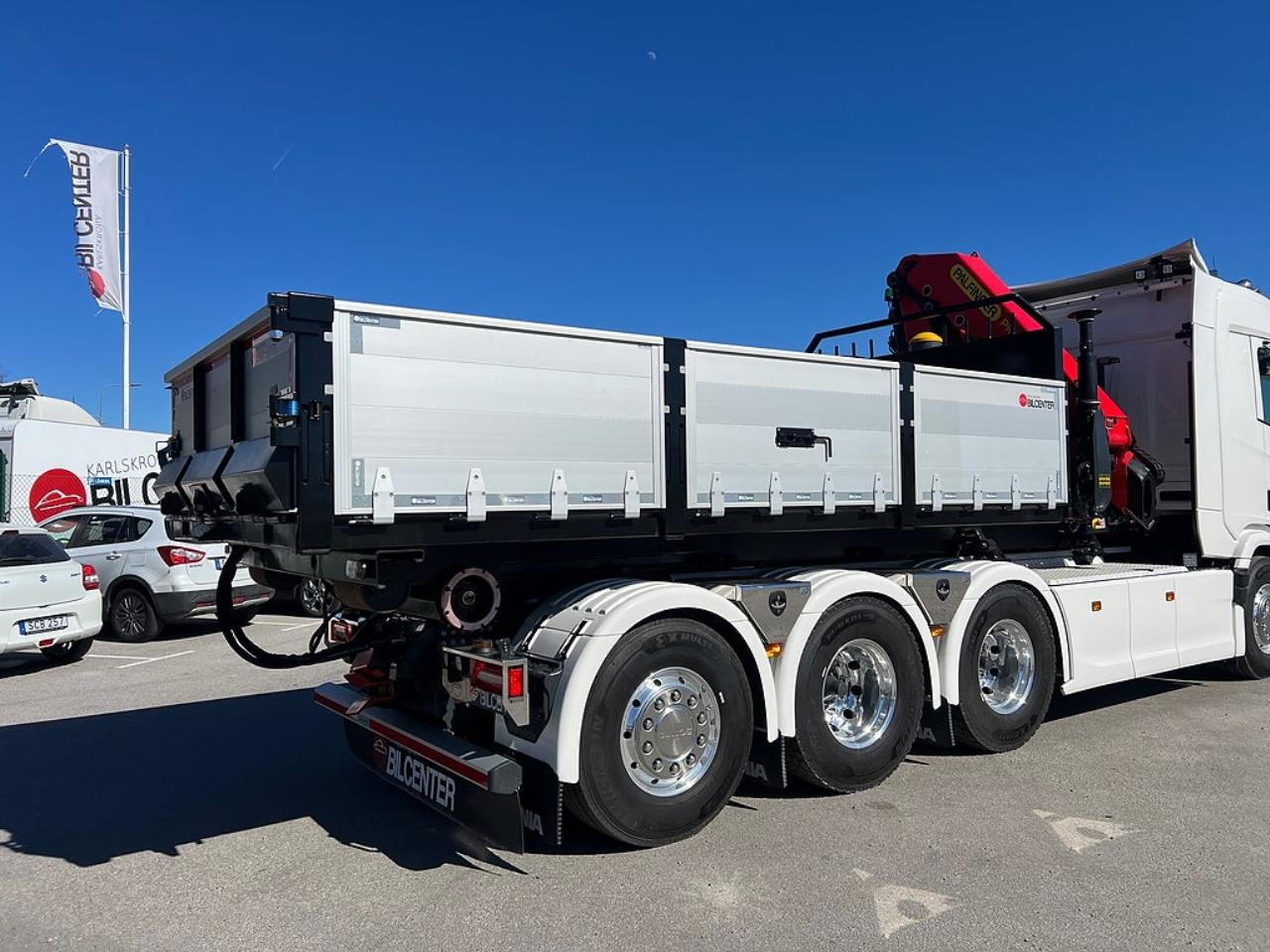 &Ouml;vriga Nytt Kranflak med Tipp & Palfinger 22002 Kran 2026 - &Ouml;vrigt