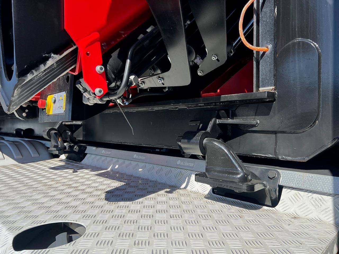 &Ouml;vriga Nytt Kranflak med Tipp & Palfinger 22002 Kran 2026 - &Ouml;vrigt