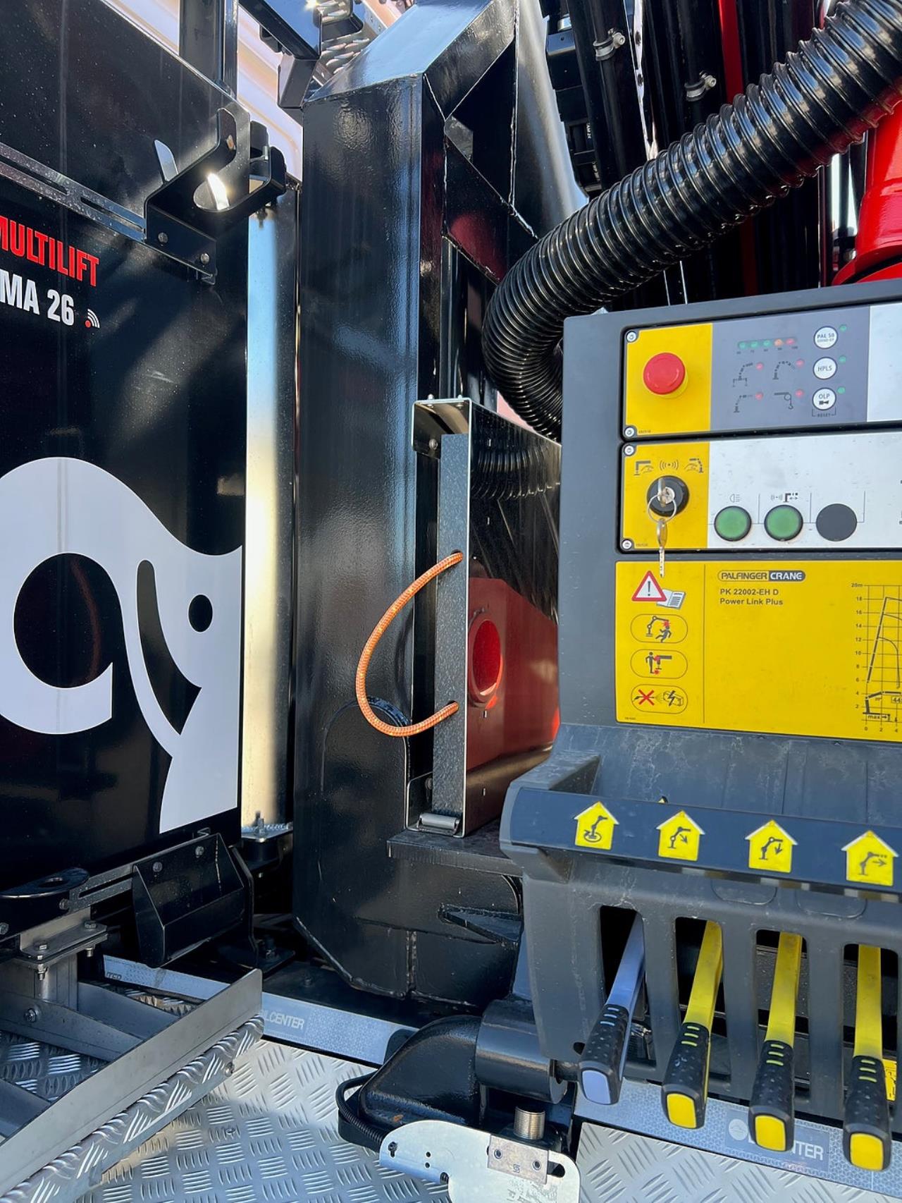 &Ouml;vriga Nytt Kranflak med Tipp & Palfinger 22002 Kran 2026 - &Ouml;vrigt