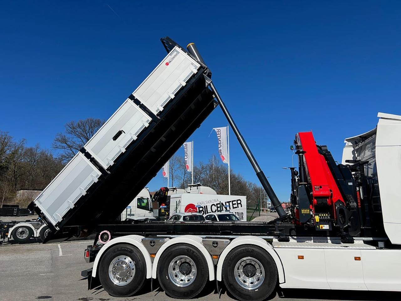 &Ouml;vriga Nytt Kranflak med Tipp & Palfinger 22002 Kran 2026 - &Ouml;vrigt