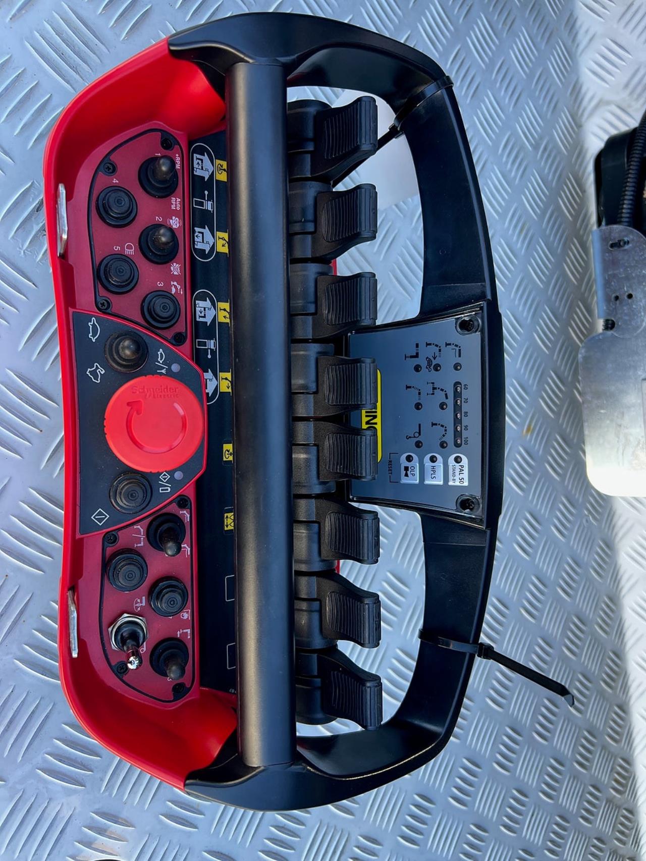 &Ouml;vriga Nytt Kranflak med Tipp & Palfinger 22002 Kran 2026 - &Ouml;vrigt