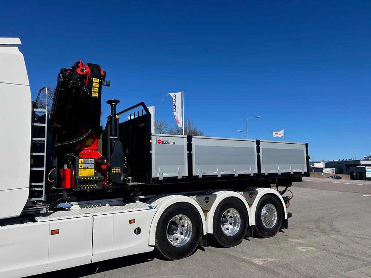 &Ouml;vriga Nytt Kranflak med Tipp & Palfinger 22002 Kran 2026 - &Ouml;vrigt