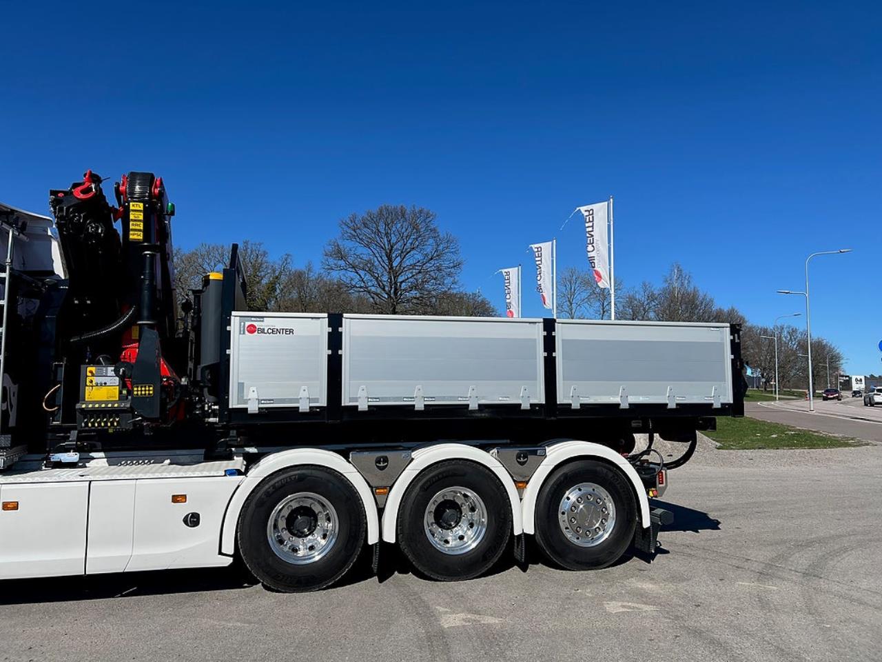 &Ouml;vriga Nytt Kranflak med Tipp & Palfinger 22002 Kran 2026 - &Ouml;vrigt