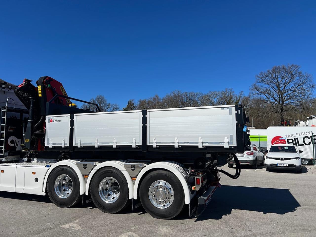 &Ouml;vriga Nytt Kranflak med Tipp & Palfinger 22002 Kran 2026 - &Ouml;vrigt