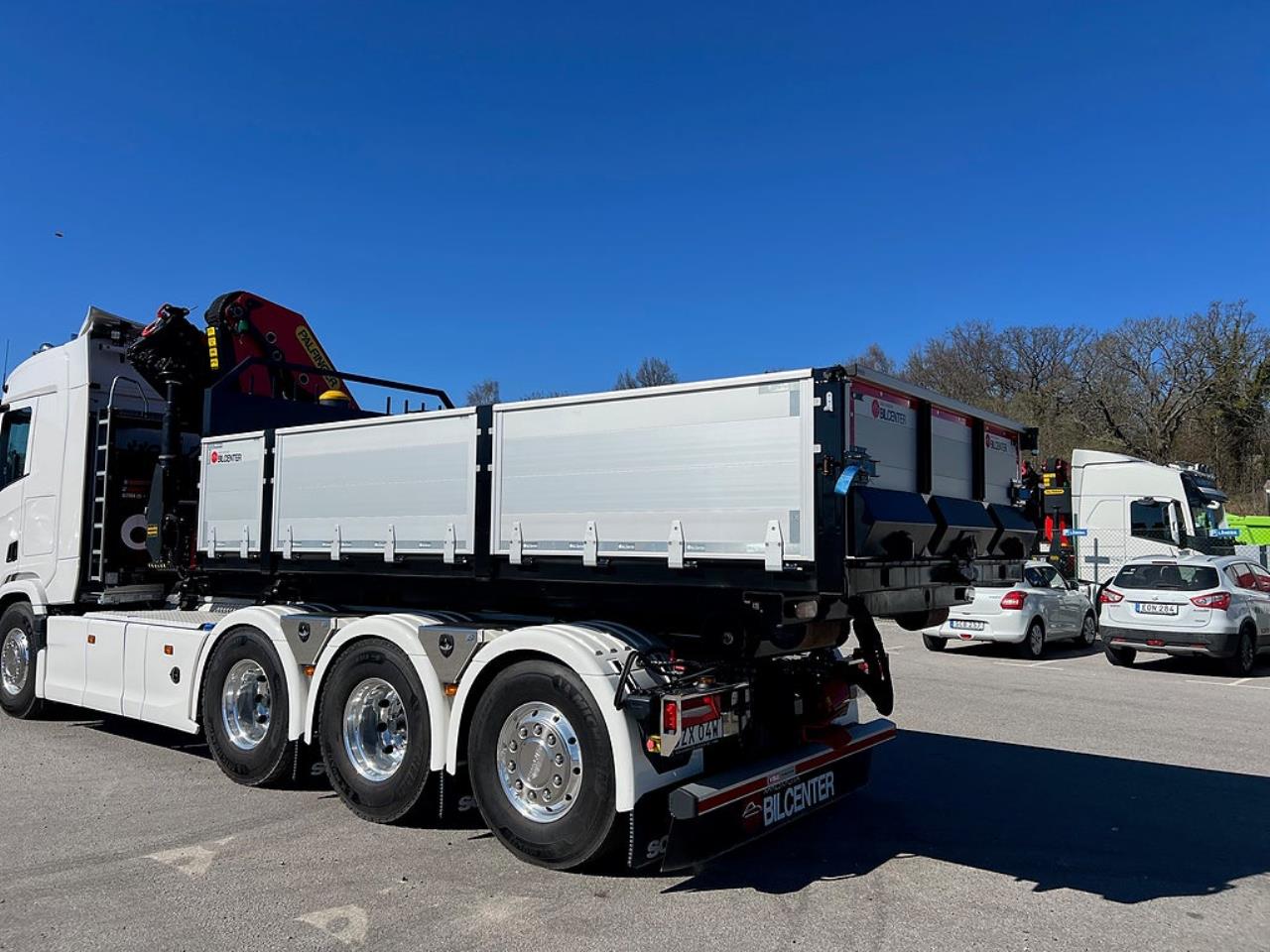 &Ouml;vriga Nytt Kranflak med Tipp & Palfinger 22002 Kran 2026 - &Ouml;vrigt