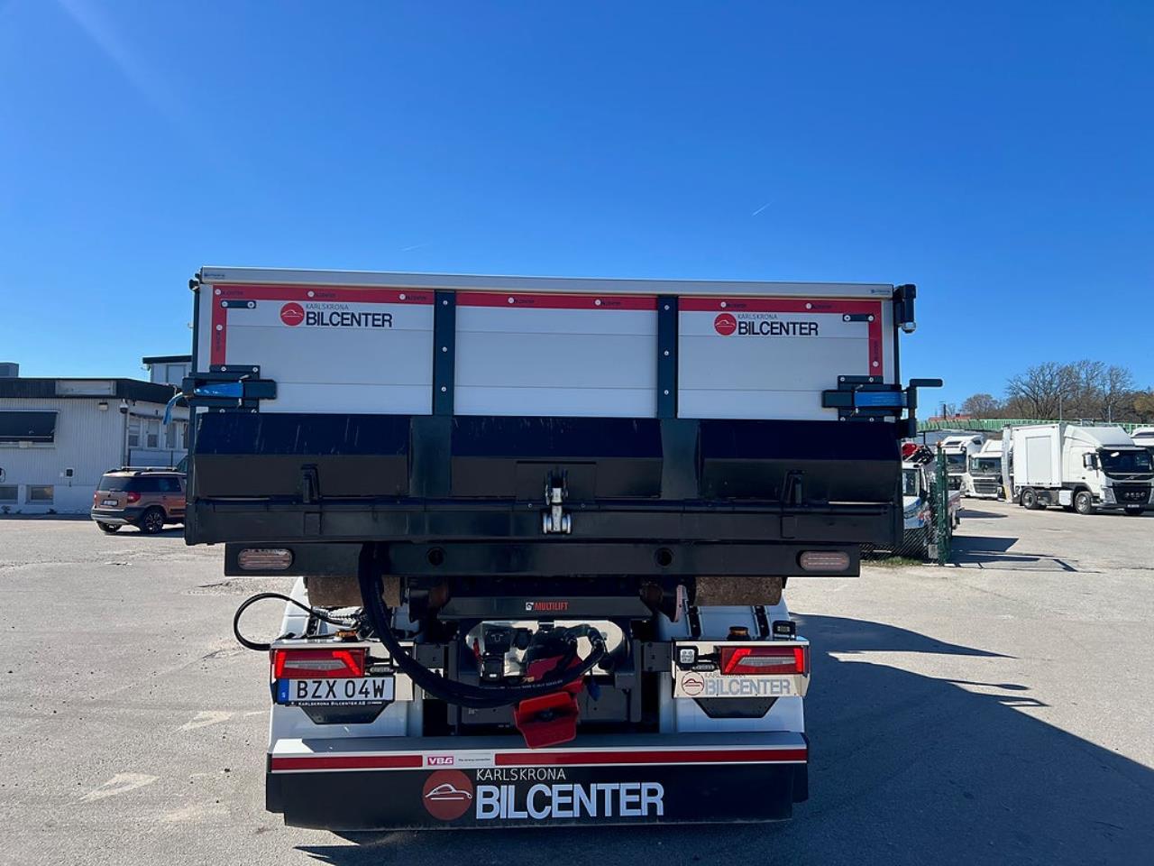 &Ouml;vriga Nytt Kranflak med Tipp & Palfinger 22002 Kran 2026 - &Ouml;vrigt